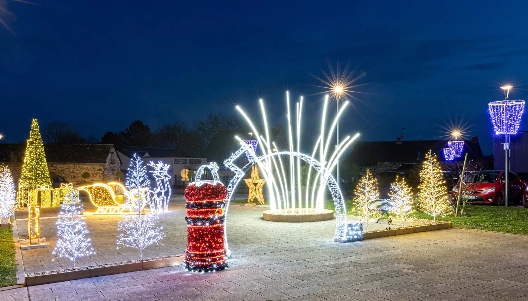 Place de village décorée pour noël